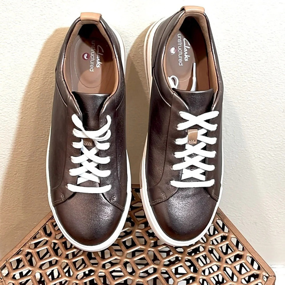 Clarks Un Maui Lace Pebble Metallic Leather size 6.5M - Picture 2 of 8